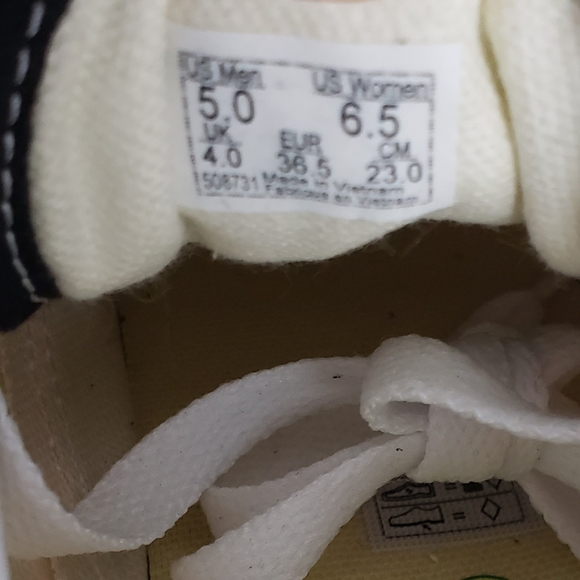 Vans x Sesame Street Old Skool Sneakers LE Rainbow Stripes 6.5 Women (5 Men) - Picture 12 of 13